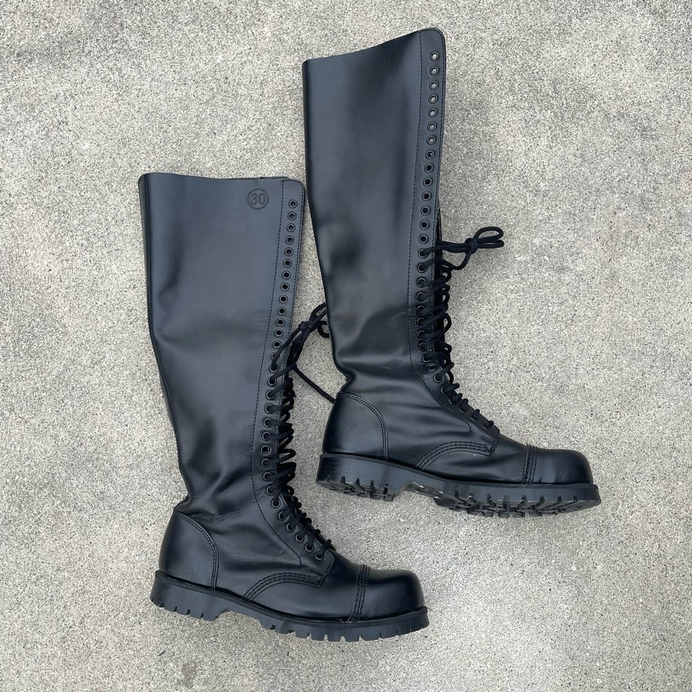 Underground England Para 30 eyelet steel cap black leather boot